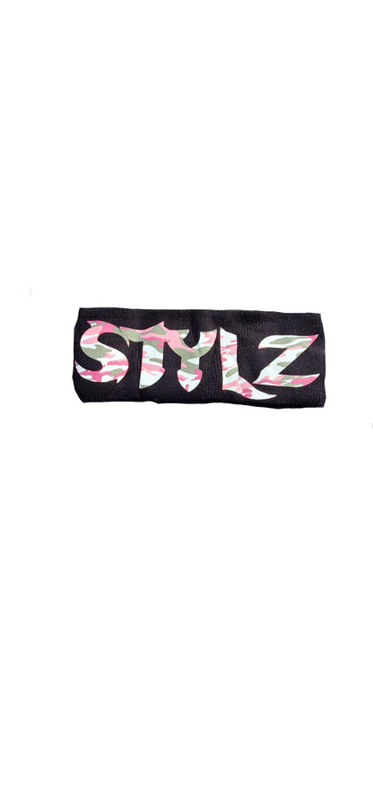 BLACK SWEATSHIRT PINK CAMOUFLAGE STRIPES/BLACK PINK CAMOUFLAGE SOCKS SIZE 9-15